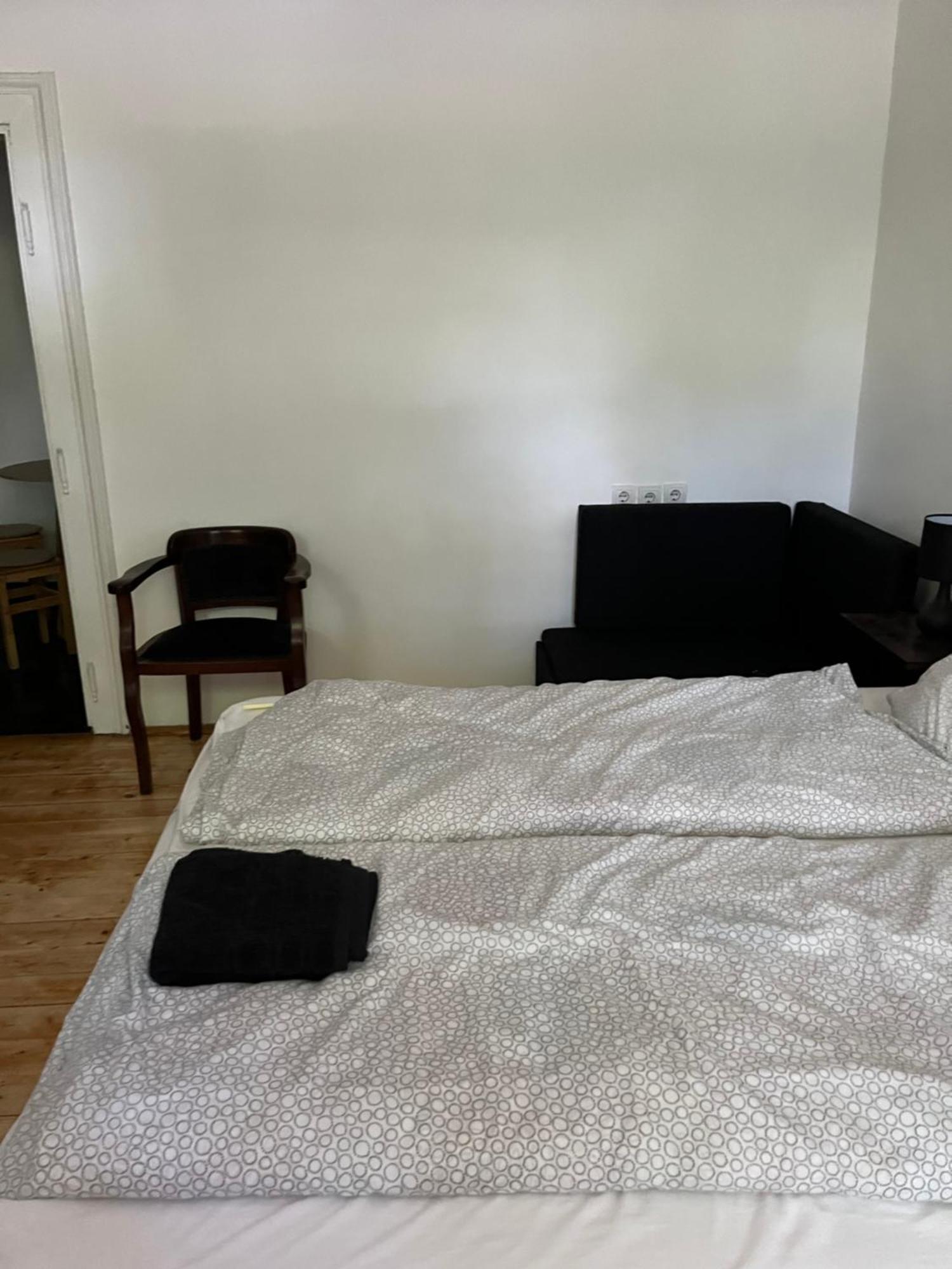 Utcara Nyilo Apartman Vác Buitenkant foto