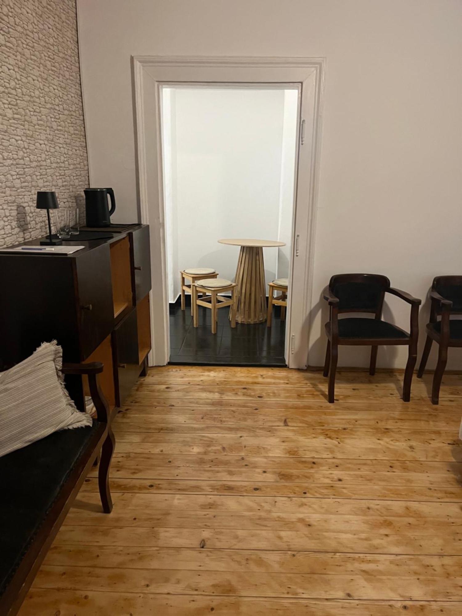 Utcara Nyilo Apartman Vác Buitenkant foto